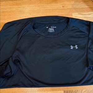 Under Armour Men's Long Sleeve Black Tee